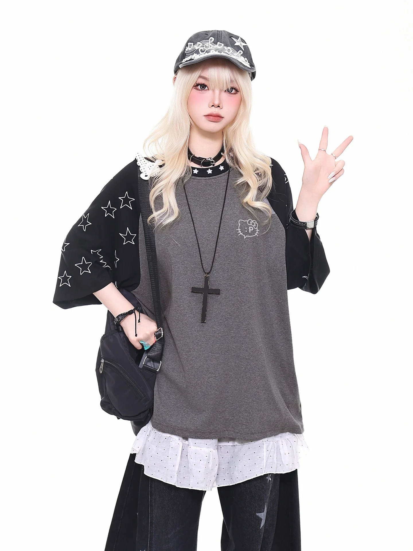 色褪せたTシャツは本当にダメなのか？ビンテージ風のラグラン袖Tシャツが持つ、意外な魅力とは