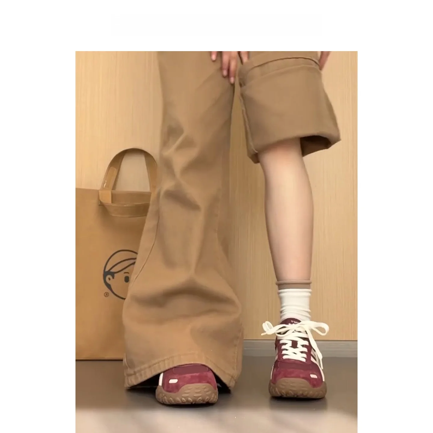 厚底デザインの女性用ランニングシューズ：内増高と秋用コン ビネーションスタイルの違いとは
