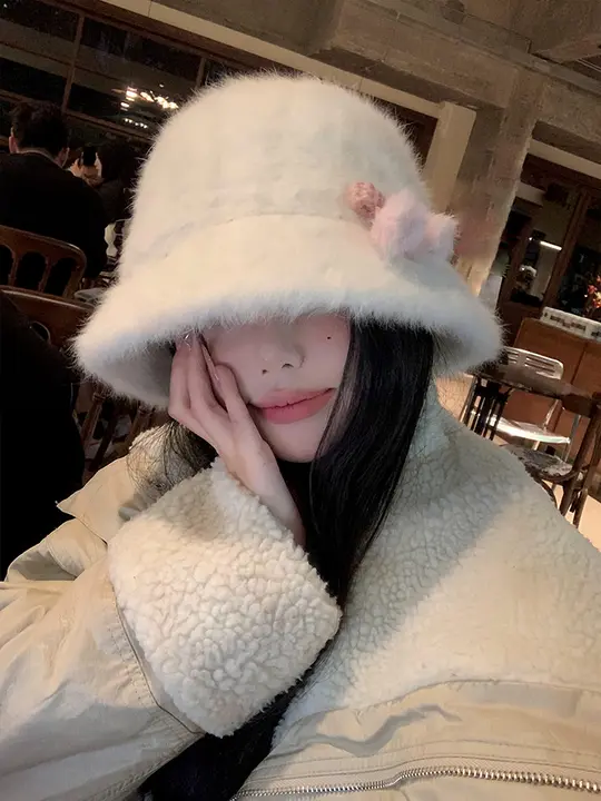 かわいいチェリーラビットファーバケットハット女性用 2025
