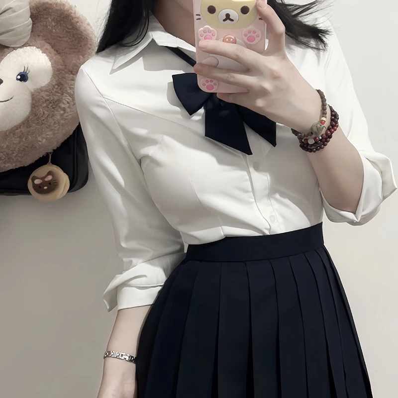 女性用JKスタイル長袖トップス：グレーのスリムデザインが通勤と制服シーンで活躍