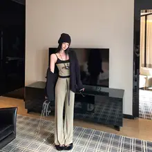 感のあるニットカーディガンとストライプのワイドパンツ【秋向け・女性用・セットアップ対応】