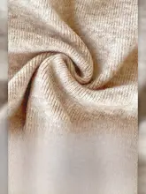 洗練された印象のハイネックニットトップス【秋用・女性用・ウィットのあるデザイン】