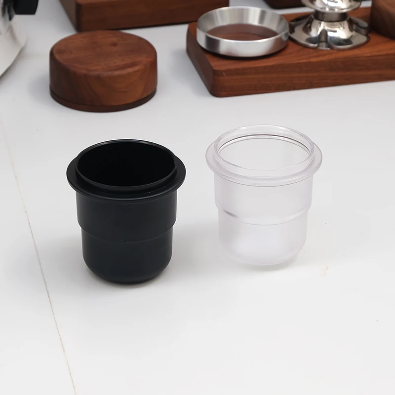 コーヒーの粉がこぼれないようにする、実はこれひとつで完璧な「粉受けカップ」は？