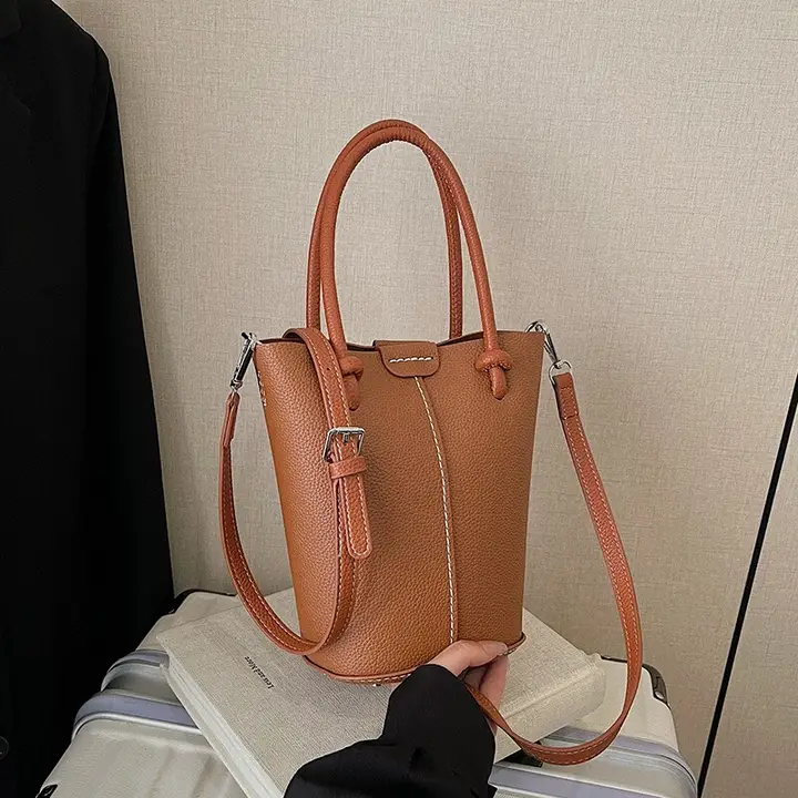 ライチ柄の手提げバッグ【斜め掛け・バケット型・DIY手作りキット】