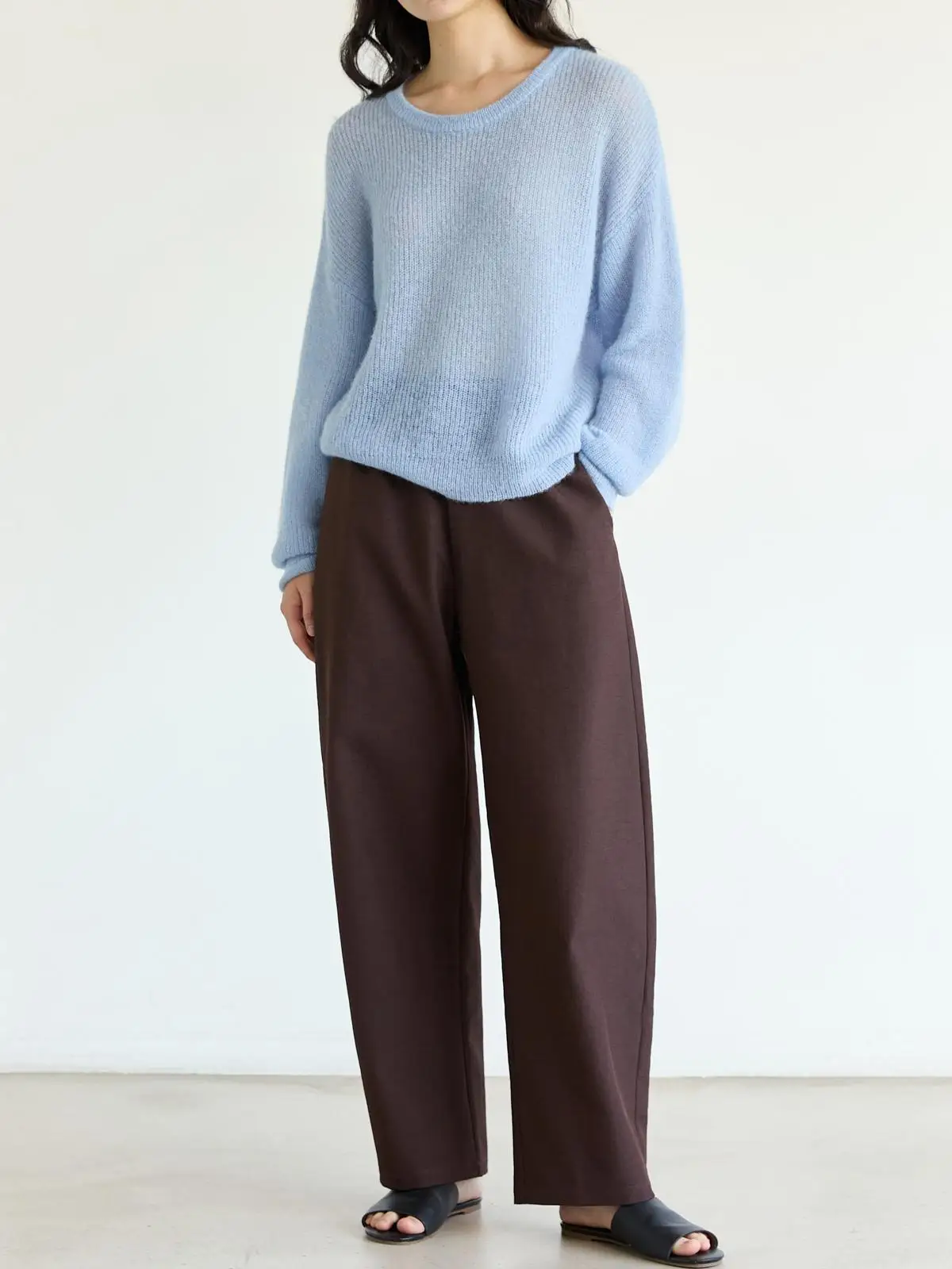 カーゴパンツ メンズ コーデ 完全ガイド｜体型カバーと動きやすさを両立