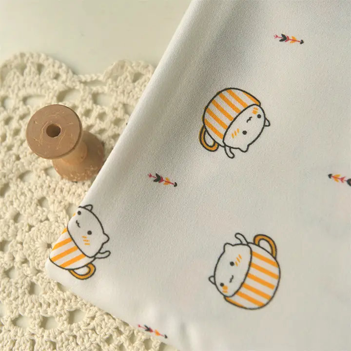 オフホワイト ティーカップ 猫厚手シフォン生地