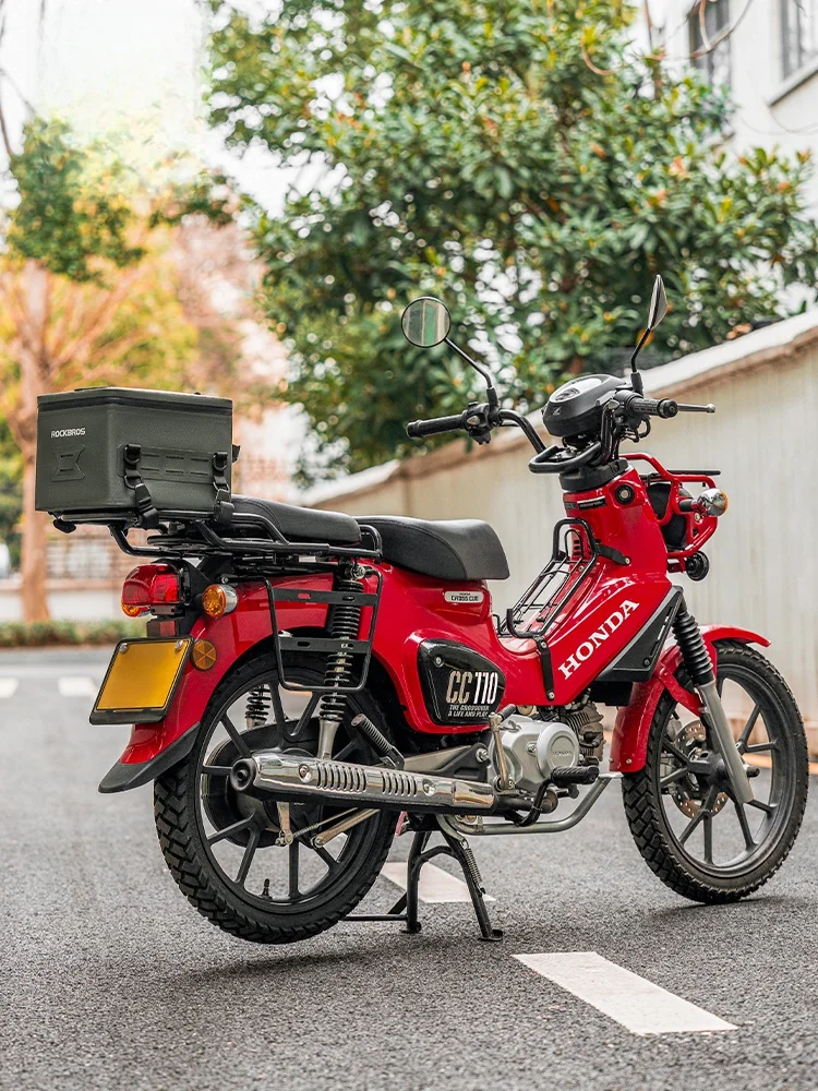 バイク格好に合うバッグは？防水性と実用性を両立した選び方とは