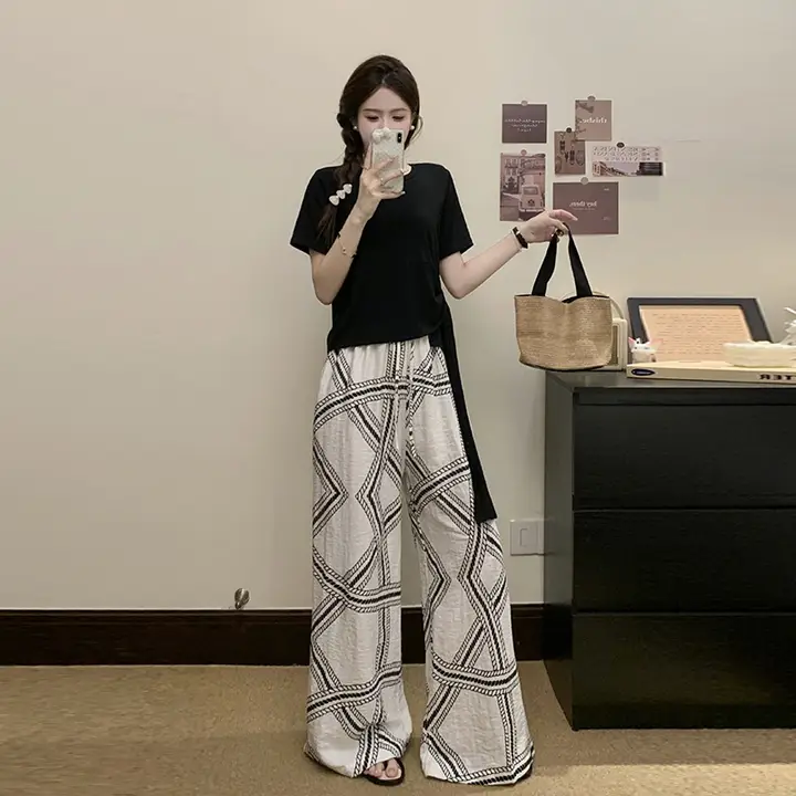 した夏のコーディネートに！デザイン性のある結び付き短袖トップスとユニークなスタイルのワイドパンツ（セットアップ対応）