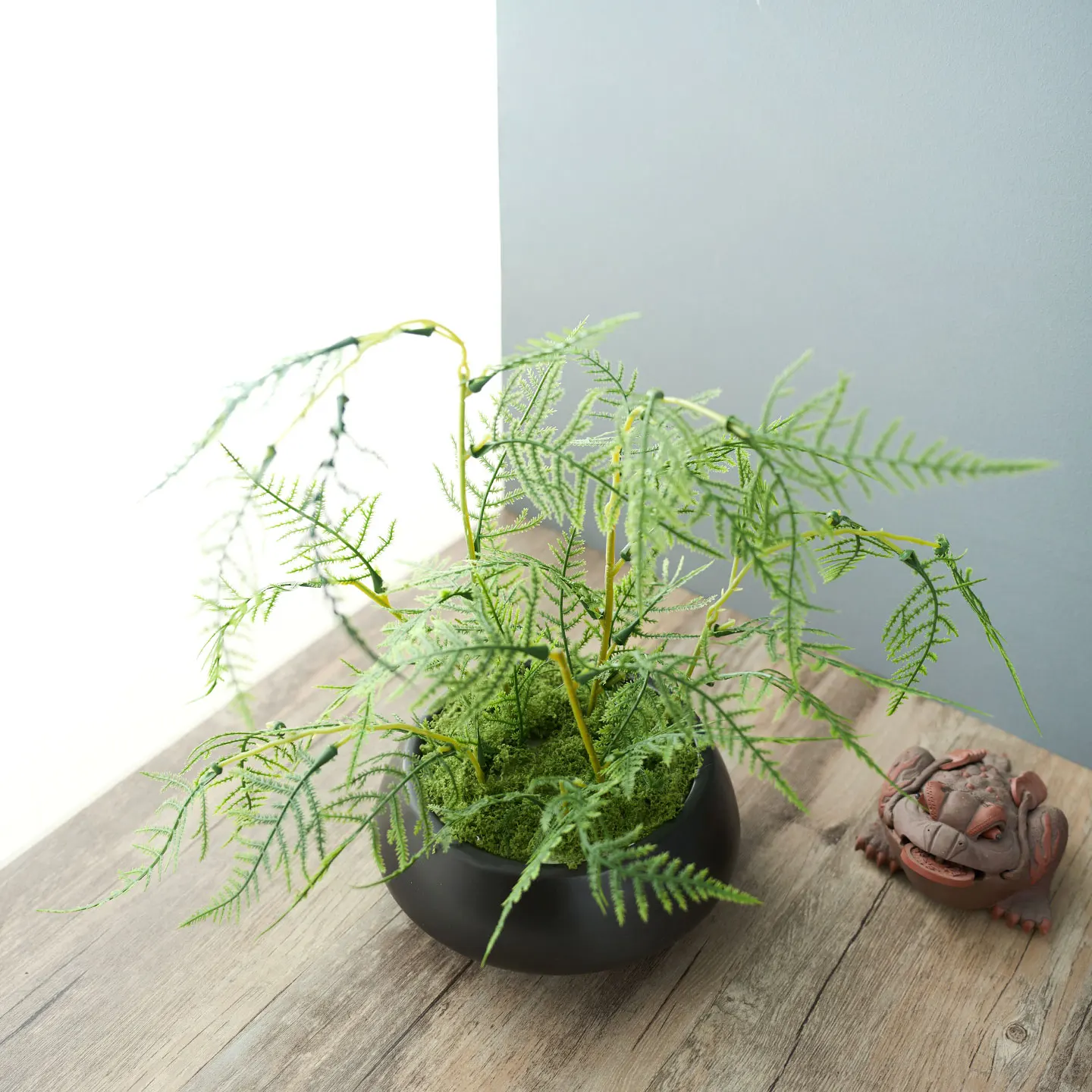 新中式・日本風の侘寂デザインフェイクグリーン茶卓用飾り花：室内観葉植物としての実用性と空間設計への貢献