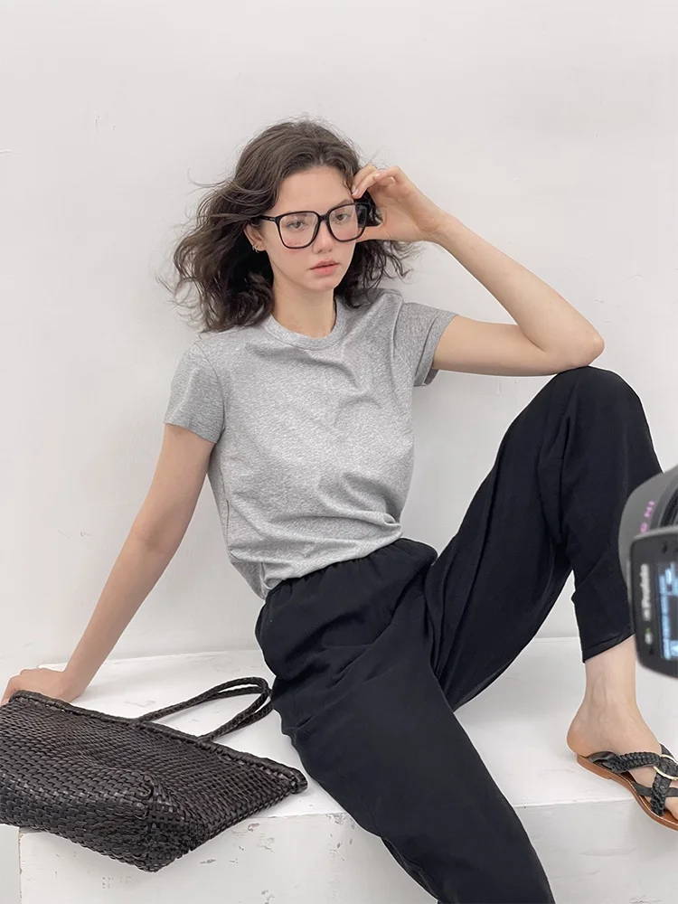 グレーTシャツがダサいと言われる理由は？実はこれ1つで解決できる