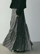 フレンチスタイルのアシンメトリックフリル花柄マキシスカート【ゆったりデザイン・ヴィンテージ風】