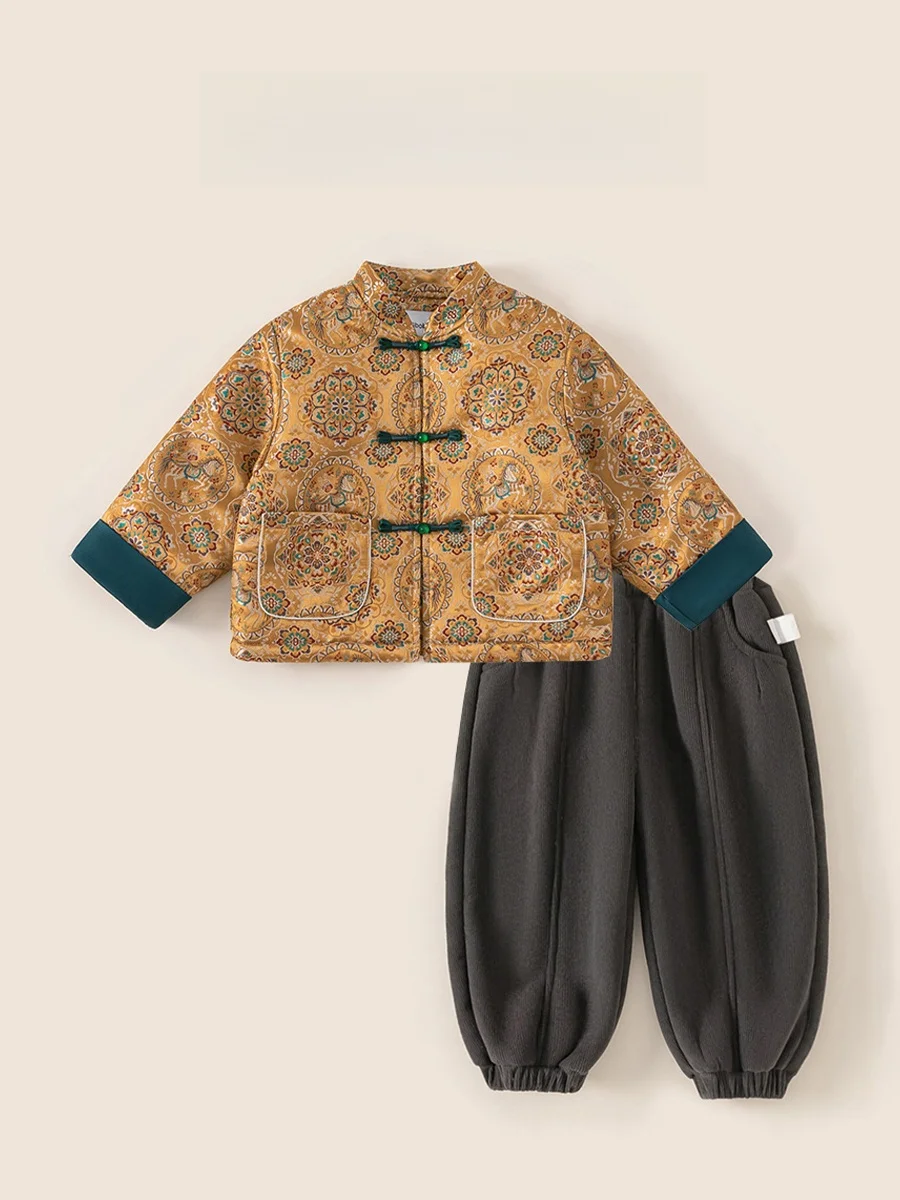 子供20度向けの漢服セットアップ：冬用中華風レトロスタイルコートと束脚パンツの実用性解析
