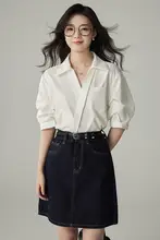 フレンチデザインのVネックショートスリーブブラウス【女性用・夏向け・上品な印象】