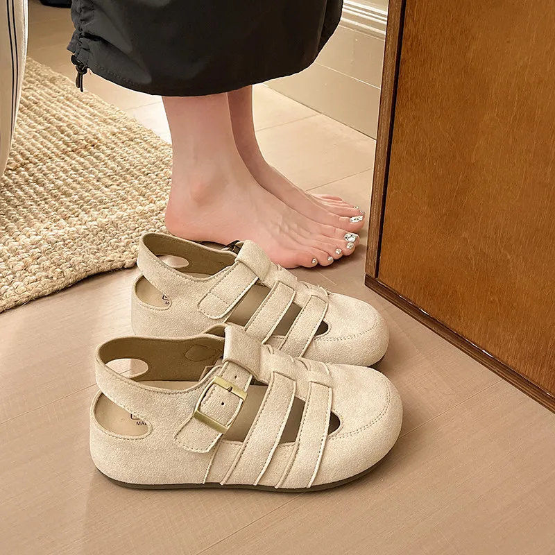 5月にサンダルを買うべきか？透気性とデザインのバランスを取るベストな選択は？