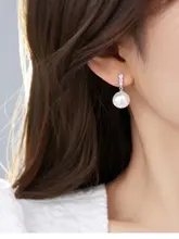 華やかな水晶パールペンダントイヤリング【穴あけ不要・レトロデザイン・高級感】