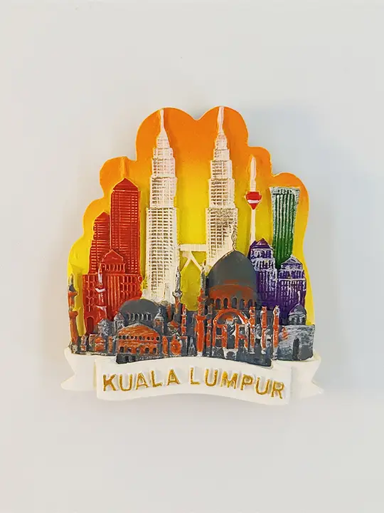 マレーシアのツインタワー樹脂製マグネット【立体デザイン・アイスランド風彫刻・旅行記念品】