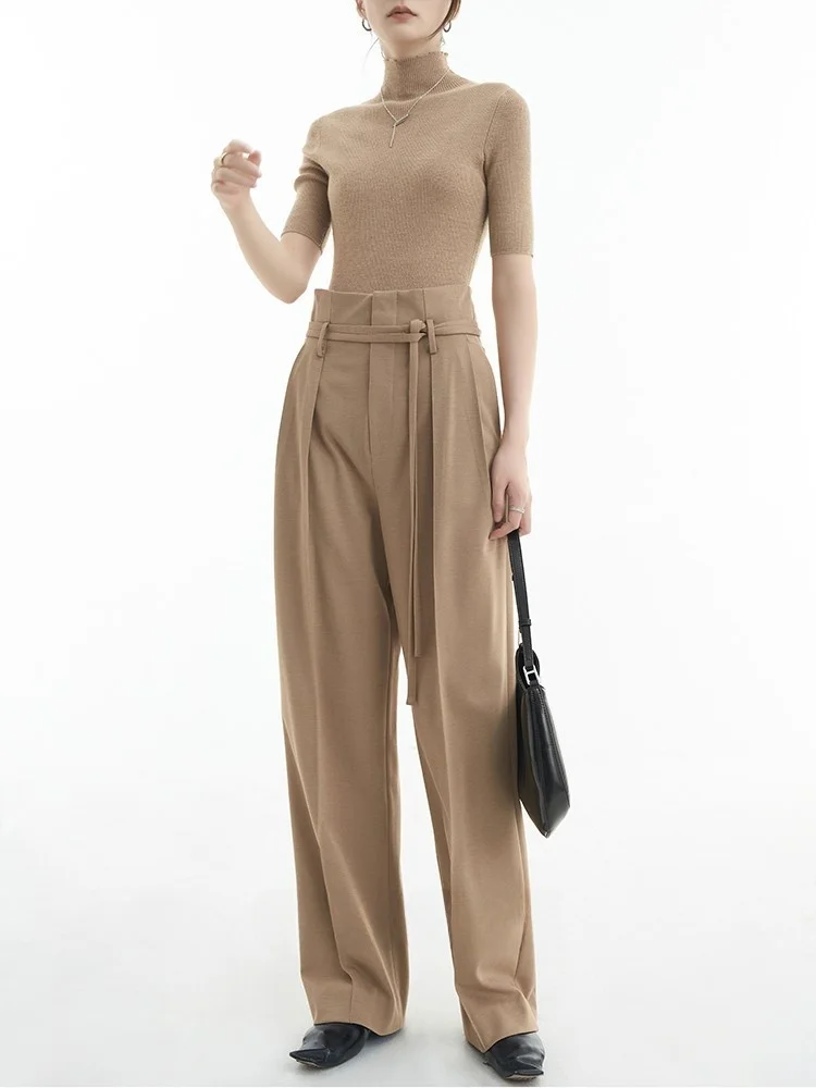 大人可愛い服 50代コーデ 完全ガイド｜高腰サスペンダーとウエストマークのバランス
