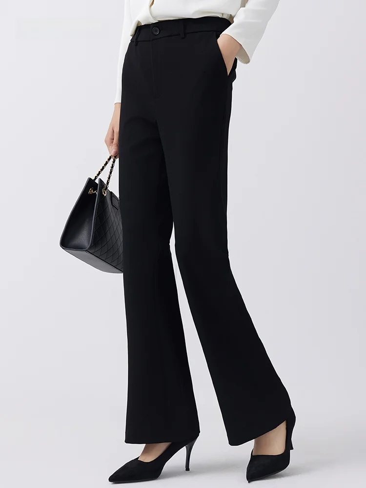 ビジネス用スーツパンツ：フレアデザインとスリムフィットが通勤シーンに最適な理由