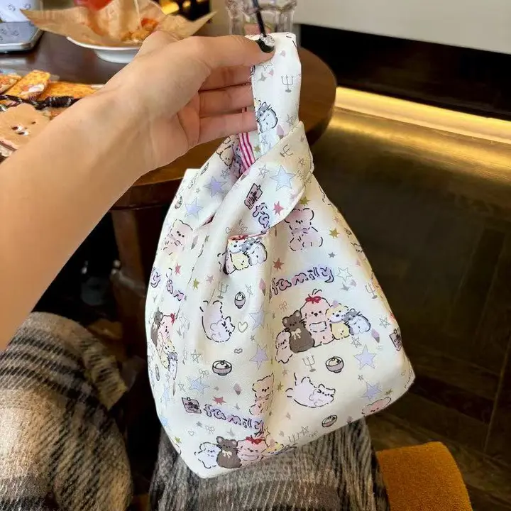 可愛いデザイン！犬モチーフのハンドバッグ【通勤・お出かけ用・コンパクト】