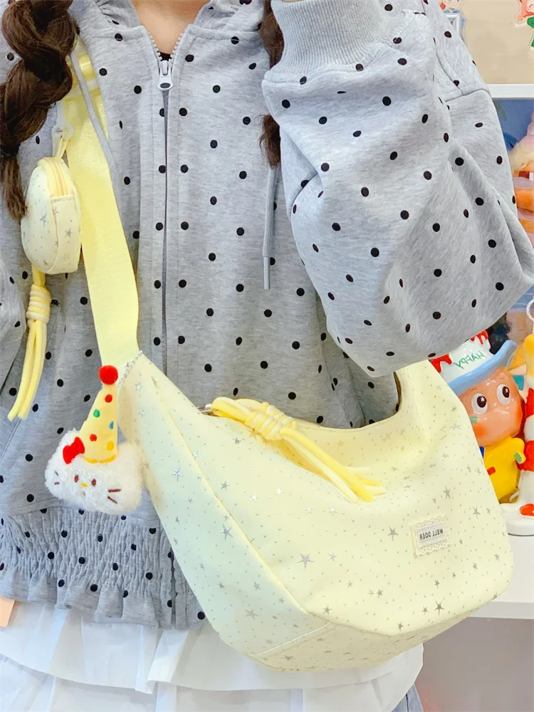 夏の通勤バッグは、通気性と軽さのバランスで決めるべき？