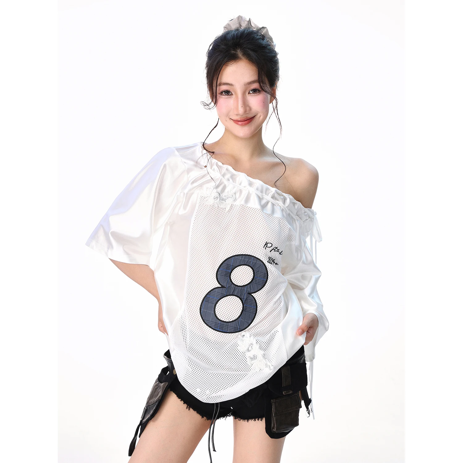 スポーティなデザインのメッシュ切り替えTシャツ【女性用・短袖・肩紐付き・カジュアル】