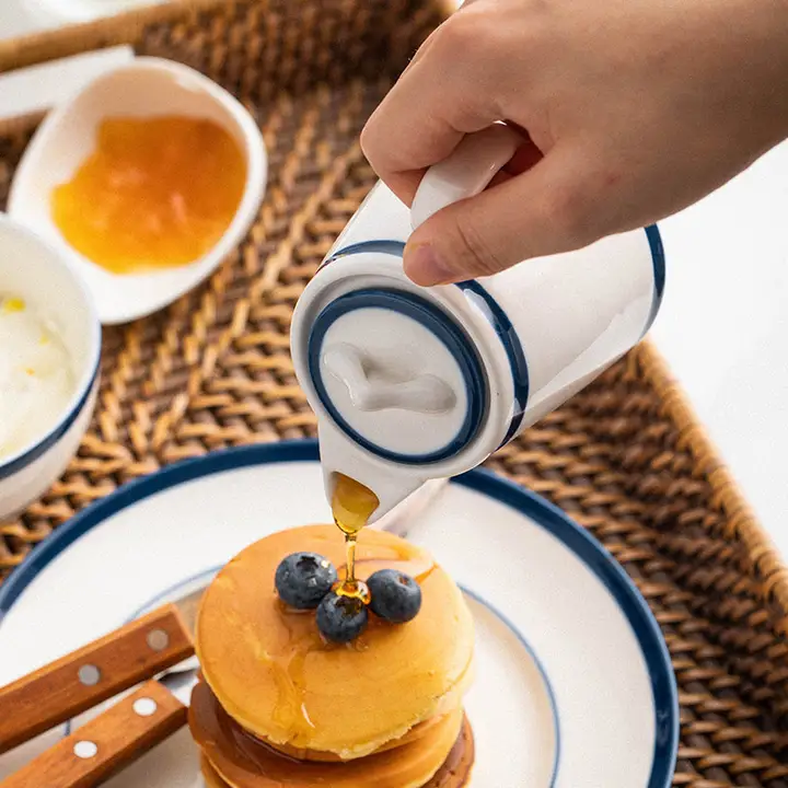 Doi ハイメイウェイ 調味料入れ【陶器製・醤油さし・食卓用】