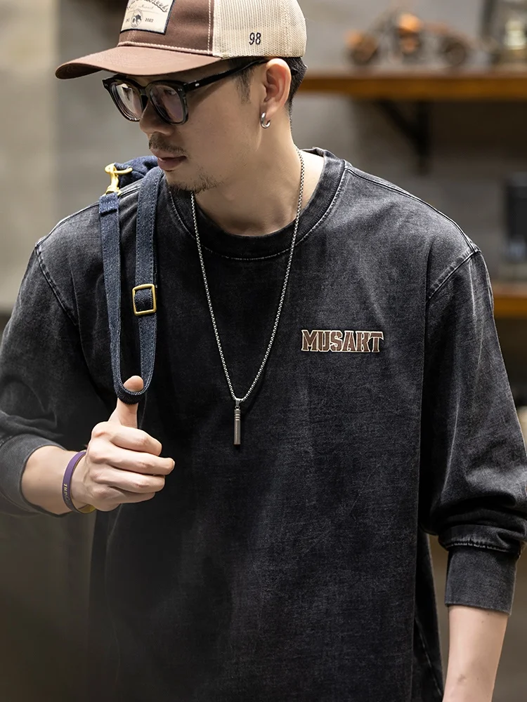 長めのTシャツをどう選ぶ？重厚感と通気性のバランスがカギ