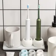 衛生的で便利！陶器製 洗面所歯ブラシスタンド【カップホルダー付き・電動歯ブラシ対応】
