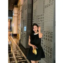 クラシックデザインのドレス【黒・ピンク・膝上丈】