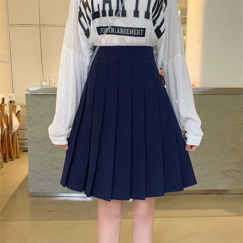 マーメイドスカート コーデ 完全ガイド｜トップス選びとオーバーオール比較