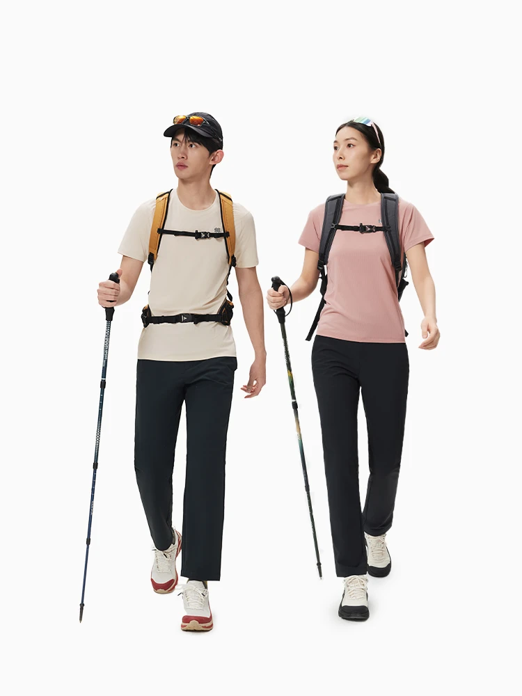 ストリートファッションの本質とは？吸湿速乾Tシャツで実現する自然な着こなし