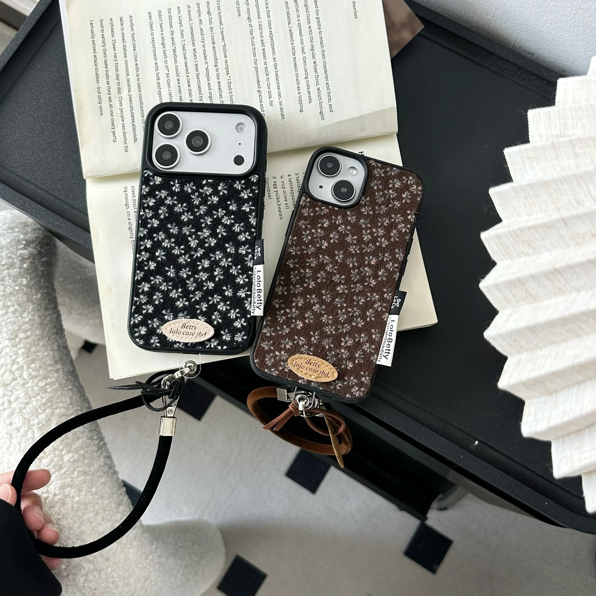 アメリカンレトロ スタイルのiPhoneケースは、どう選ぶ？フラワープリントが今、日本のインスタ風にブレイクしている理由