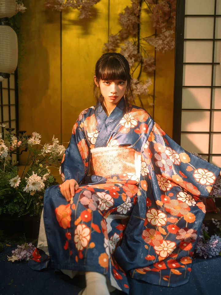 改良型振袖着物【藍色の梅花柄・暗い模様・和風デザイン】（セットアップ対応）