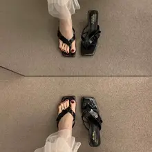 銀色のスリッポンハイヒールサンダル【人字型・夏用・ビジュー装飾】