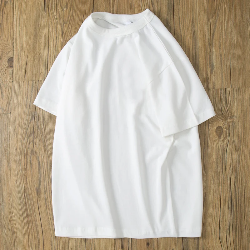 どうやってTシャツのジャストサイズを決めるべきか？4選で実際のフィット感を実感する