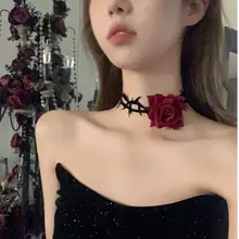 ダークローズとトゲ付きチョーカー【ハロウィン用・女性向け・桃色の茶色デザイン】