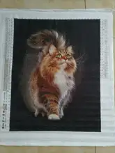 現代的な刺繍アートプリントの動物デザイン【シンプルで清潔感のあるリビング用】