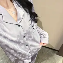 春夏用 アイスシルク製 蝶柄 半袖・長袖 パジャマ【高級感あるデザイン・女性用・ホームウェア】