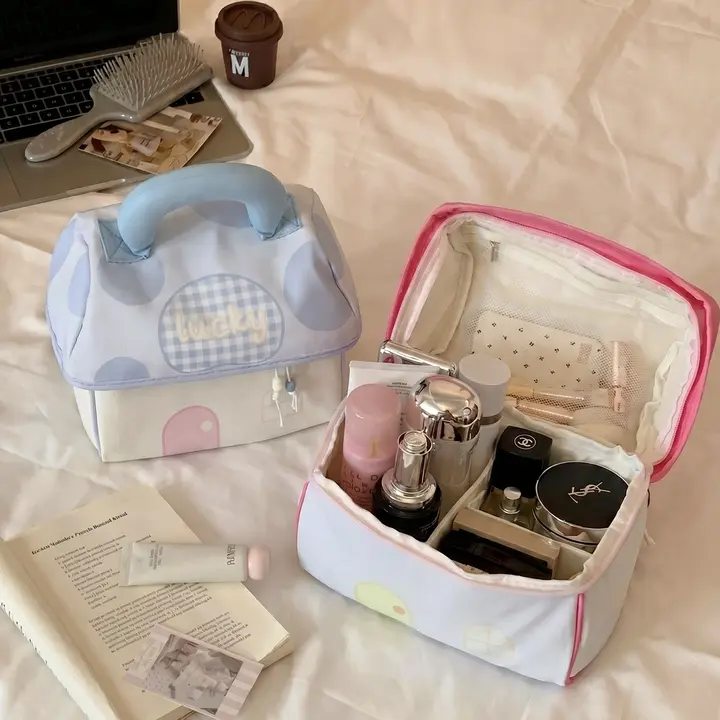 可愛いキノコ型メイクポーチ【携帯用・旅行用・洗面道具収納】