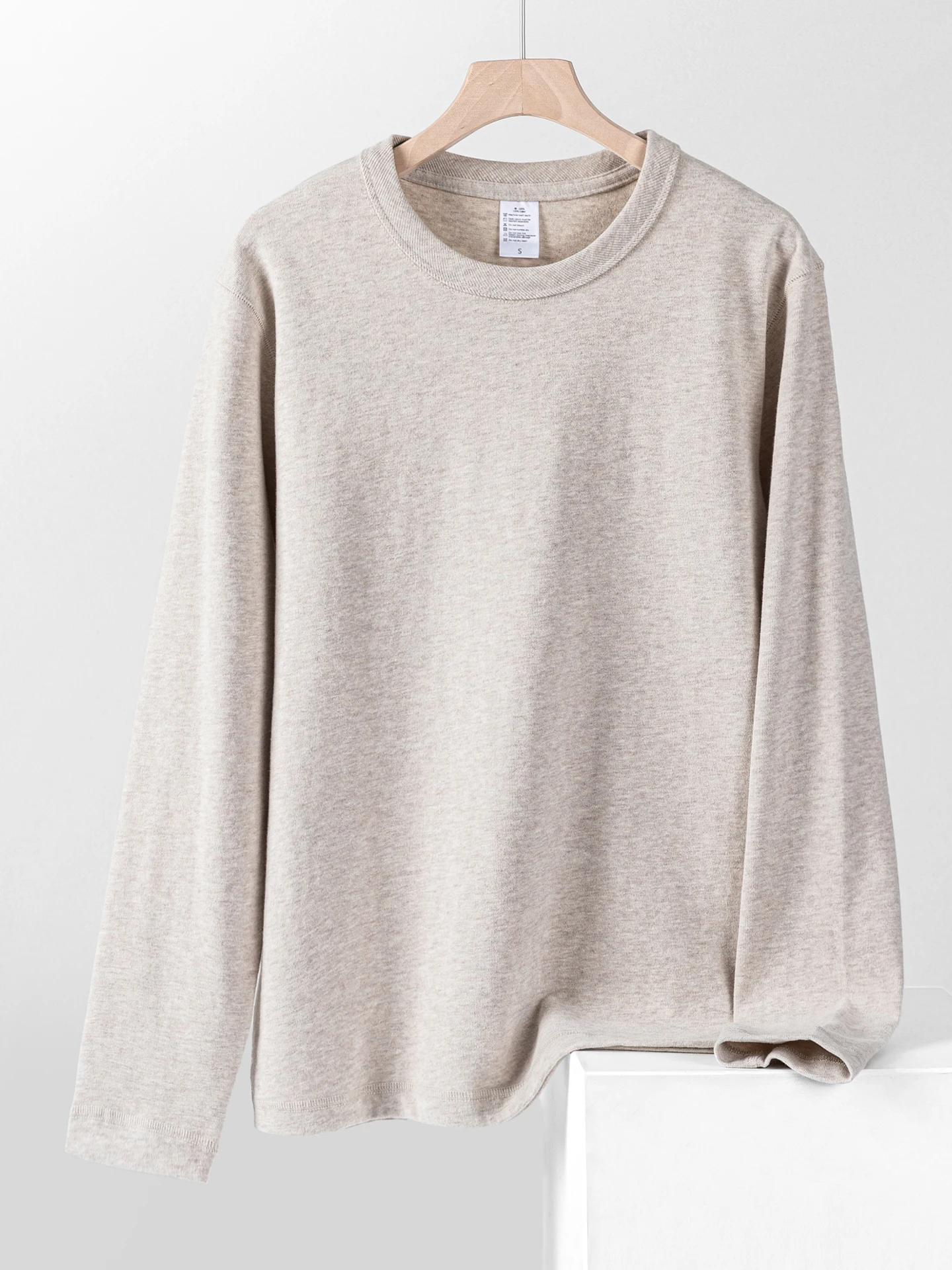 毛羽立ちが気になるtシャツの修理は可能？この1点で解決できる「コットン長袖Tシャツ」の真実