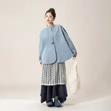 春のおしゃれにぴったり！ブルーの立て襟ワイド袖シャツ【女性用・フィット】