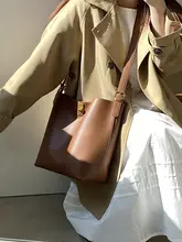 スタイリッシュな水桶バッグ【シンプル・通勤・ショルダー/ハンドキャリー両用】