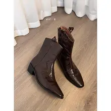 水洗牛皮製 女性用 ヴィンテージスタイルのショートブーツ【太ヒール・先細デザイン】