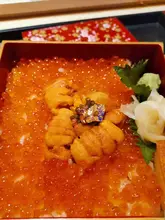 漆塗り中型日本式お花のデザイン寿司ボックス【三層・便当・華やかな装飾】