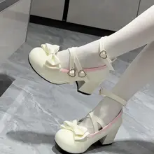 ロリータ風 中ヒールシューズ【ラウンドトゥ・可愛らしいデザイン】