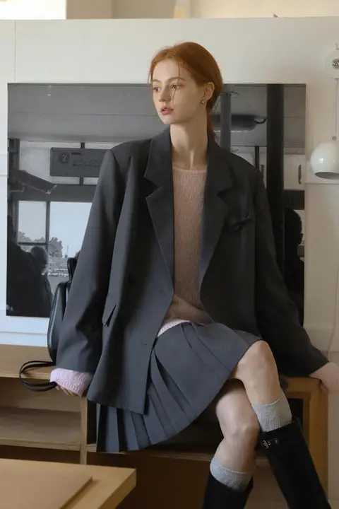 通勤用 蝶グレーのワイドフィットスーツジャケット【春用・ミディスカート付き・女性用】（セットアップ対応）