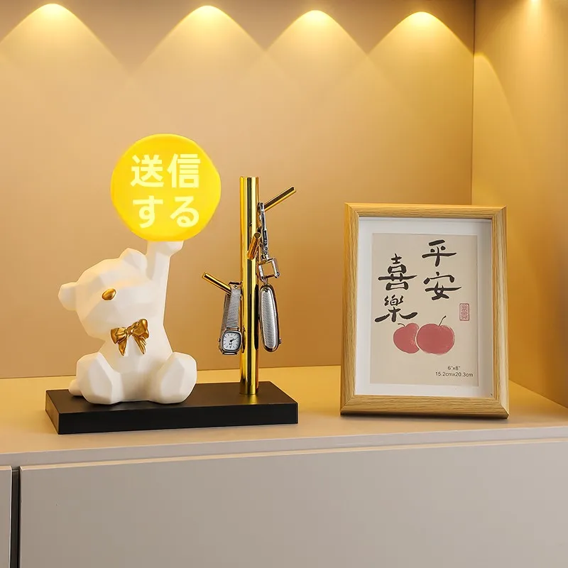 可愛いクマのテーブルランプ：可愛さと収納機能を融合したインテリアアクセサリー