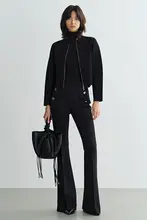 黒の羊毛製フレアパンツ【六粒ボタン装飾・秋用】