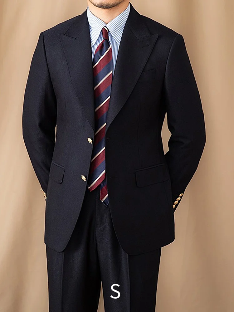 紺ブレを着こなすのが難しい50代男性に、今こそ選ぶべきシンプルブレザーとは？