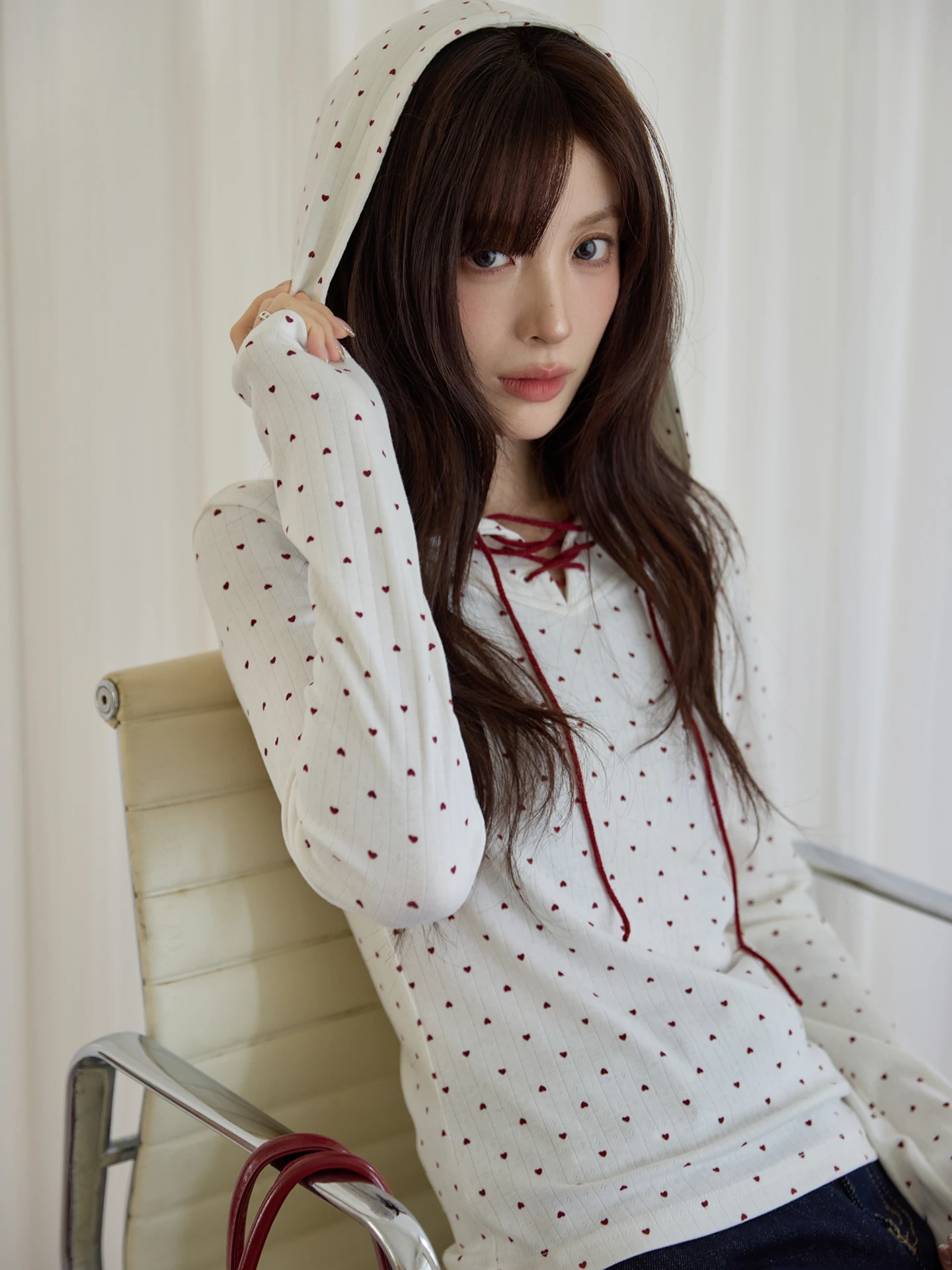 ホワイトドット柄フード付きTシャツ【女性用・長袖・カジュアルスタイル】